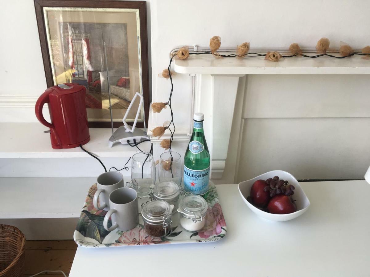 Fishponds Retreat Homestay Бристол Екстериор снимка